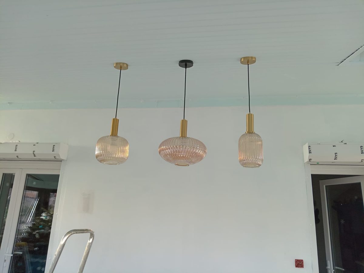 Pose de luminaires suspendus