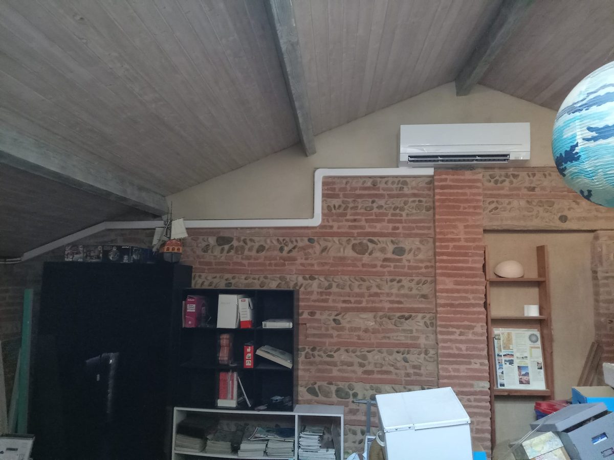 Climatisation réversible installée sous combles